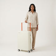 EverBest 22 Inch Polycarbonate Hard Case Zipperless Aluminium Frame White Suitcase